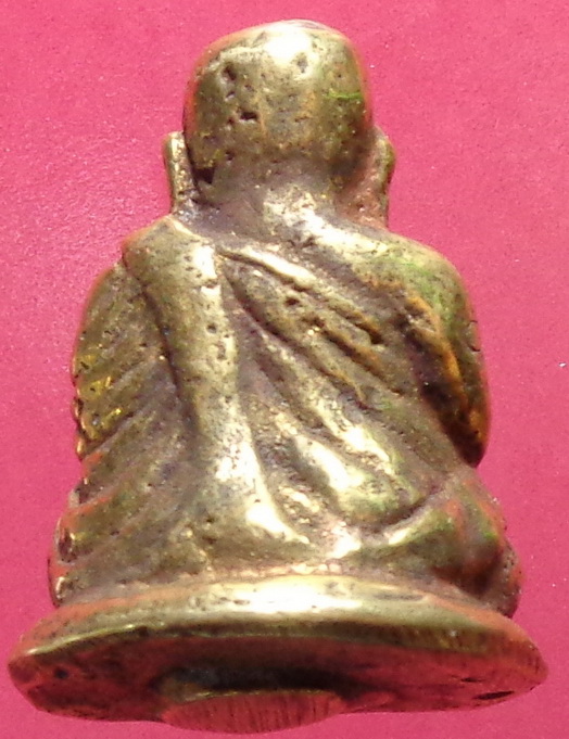 พระหลวงพ่อเงิน รุ่นช้างคู่ วัดท้ายน้ำ สวยครับ