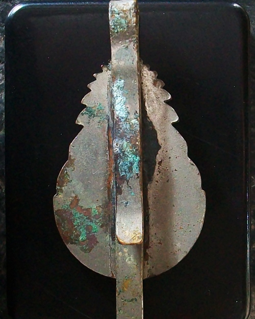 แหนบ หลวงพ่อฤาษีลิงดำ รุ่นที่ ๔ 