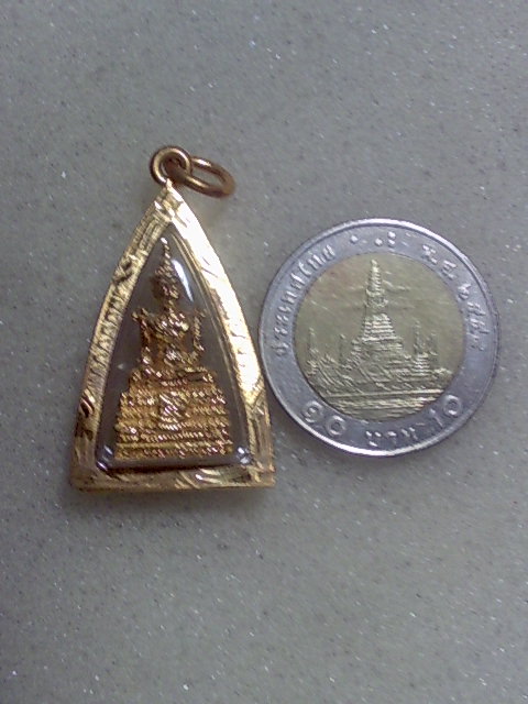 พระพุทธมหาจักรพรรดิ์ วัดนางนอง สวยๆครับ