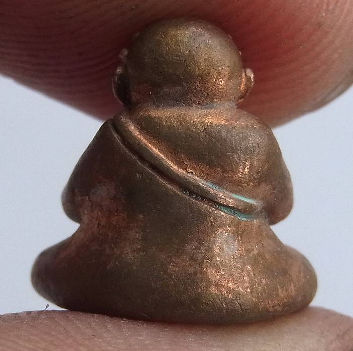 ปิดตาชินบัญชร เนื้อทองแดงเถื่อน หลวงพ่อสาคร วัดหนองกรับ ปี 56 เลข 3845 พร้อมกล่องเดิม