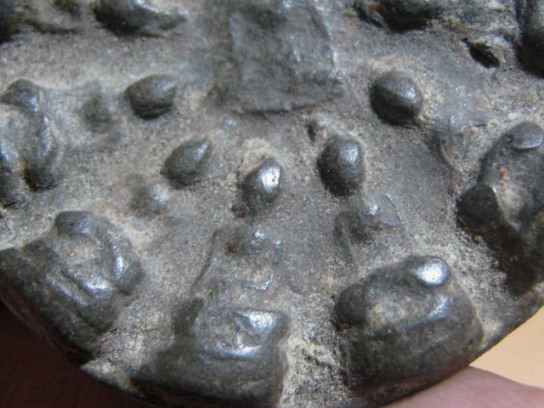 พระงบน้ำอ้อย กรุเตาทุเรียง เนื้อดิน จ.สุโขทัย สภาพสวย