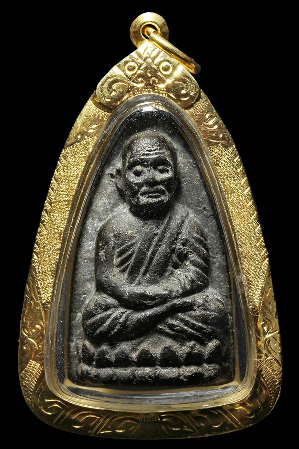 พระหลวงปู่ทวดเนื้อว่านปี 2524 พิมพ์กลาง เลี่ยมทองยกซุ้มงามๆ+บัตรรับรอง