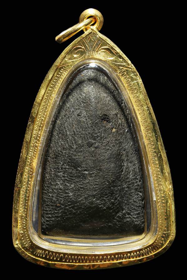 พระหลวงปู่ทวดเนื้อว่านปี 2524 พิมพ์กลาง เลี่ยมทองยกซุ้มงามๆ+บัตรรับรอง