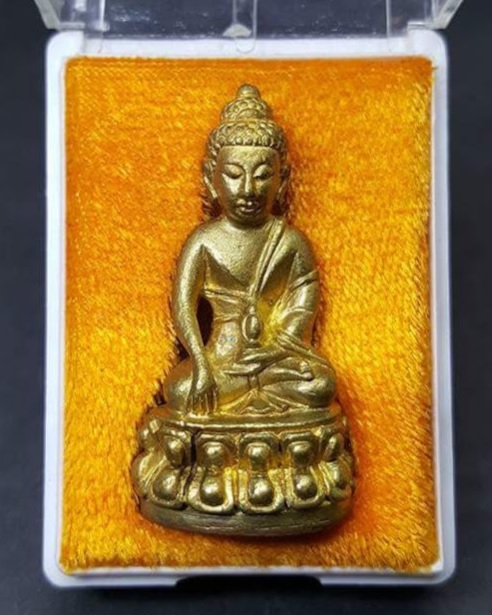 พระกริ่งธรรมมุณี เนื้อทองทิพย์ก้นทองแดง หลวงพ่อแพ วัดพิกุลทอง ปี39 โค๊ตดอกจันด้านหลัง..เคาะเดียวแดง.