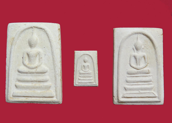 พระสมเด็จ ชุด 5 องค์ อนุสรณ์ 118 ปี สมเด็จพระพุฒาจารย์โต พรหมรังสี ปี 2533 พร้อมกล่องเดิมครับ