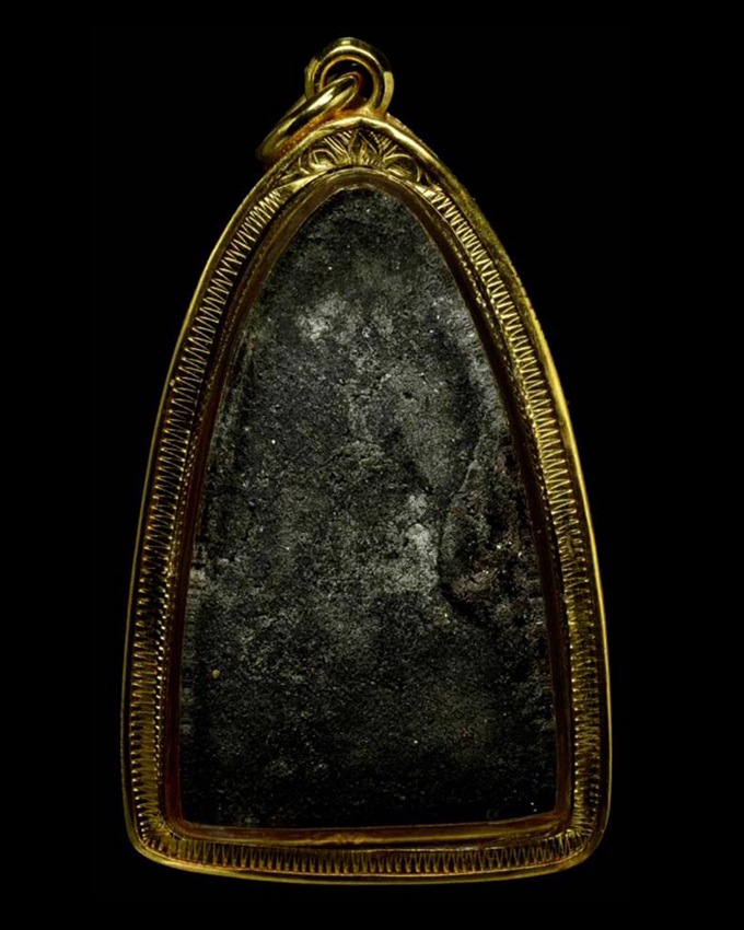 หลวงปู่ทวด เนื้อว่านพิมพ์ใหญ่ วัดช้างให้ ปี ๒๕๒๔