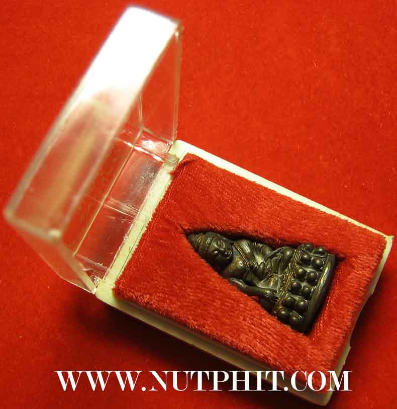 ครบชุดยันกล่อง พระกริ่ง หลวงปู่คร่ำ วัดวังหว้า ระยอง*146