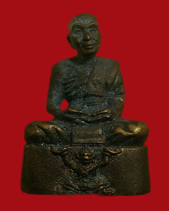 รูปหล่อหลวงปู่เกลี้ยง  วัดเนินสุทธาวาส ชลบุรี