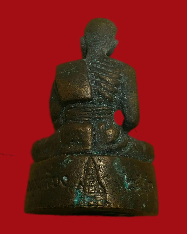 รูปหล่อหลวงปู่เกลี้ยง  วัดเนินสุทธาวาส ชลบุรี