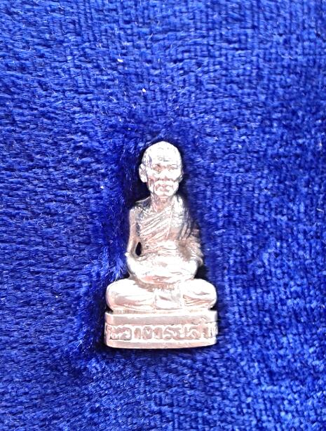 รูปหล่อ 5 รอบหลวงพ่อสาคร เนื้อเงิน 2540 เคาะเดียว