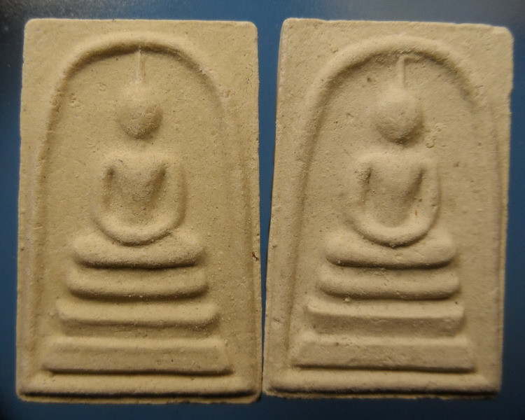 [[ เคาะแรกเริ่ม 20 บาท ]]พระสมเด็จหลังรูปเหมือน  หลวงปู่บุญตา วัดคลองเกตุ ลพบุรี รวม 2 องค์ (15)
