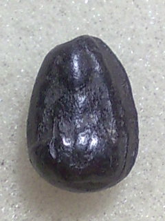 พระพิจิตรเม็ดน้อยหน่าหลังจาร พอสวยครับ