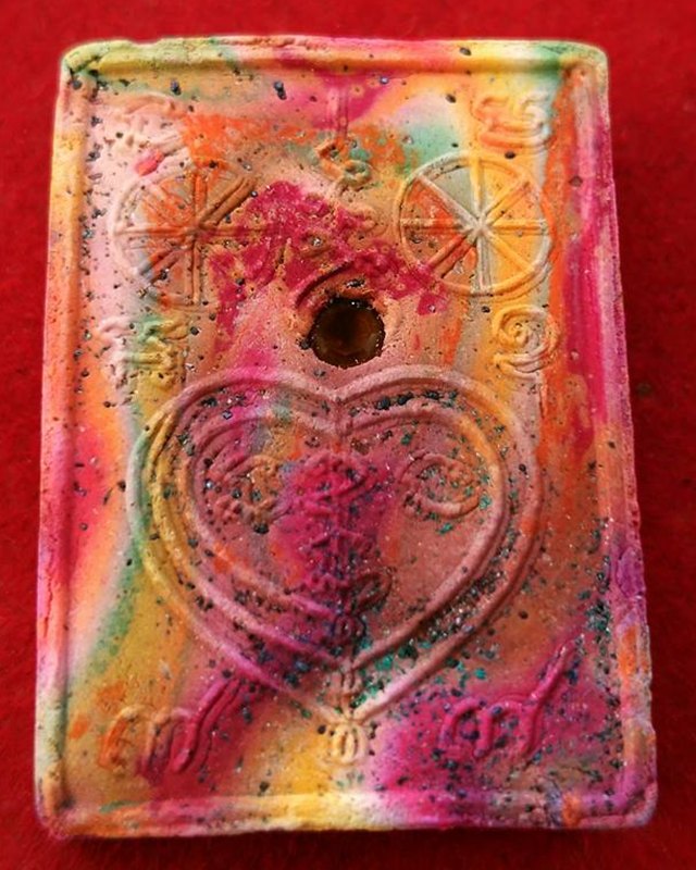 เพชรพญาธร เนื้อเบญจรงค์ฝังพลอย ๒ เม็ด ๒๕๔๓หลวงปู่หมุน เสกวัดซับลำใย สร้าง