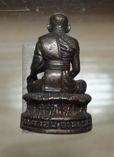 รูปหล่อหลวงพ่อพูล วัดไผ่ล้อม 