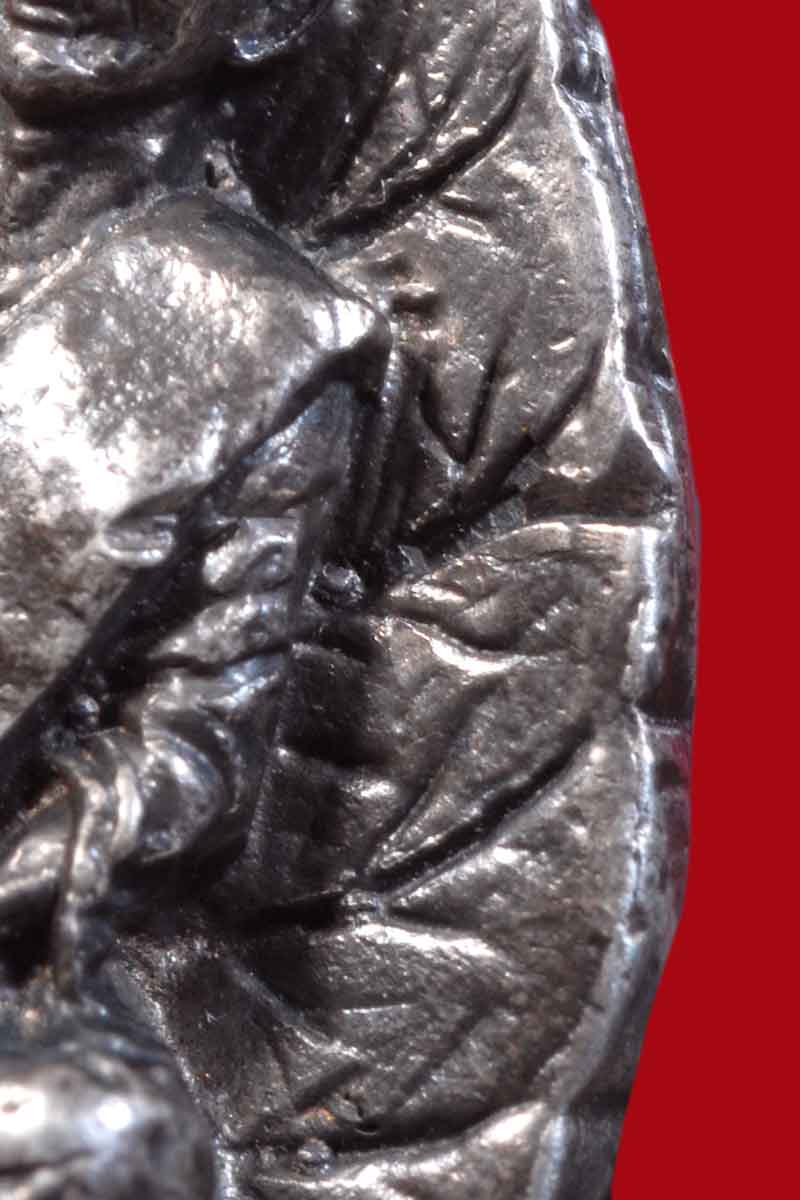 หายากสุดๆ กับ รูปเหมือนใบโพธิ์เจ้าคุณนร วัดเทพศิรินทร์ 2512 เนื้อเงินสร้าง150องค์ องค์นี้ตอก 3 โค๊ด