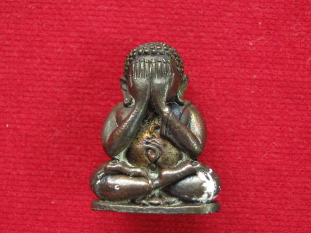 ปิดตามหาลาภ รุ่นเจริญดี หลวงปู ่คำพันธ์ ปี 36 เนื้อนวะ กล่องเดิม