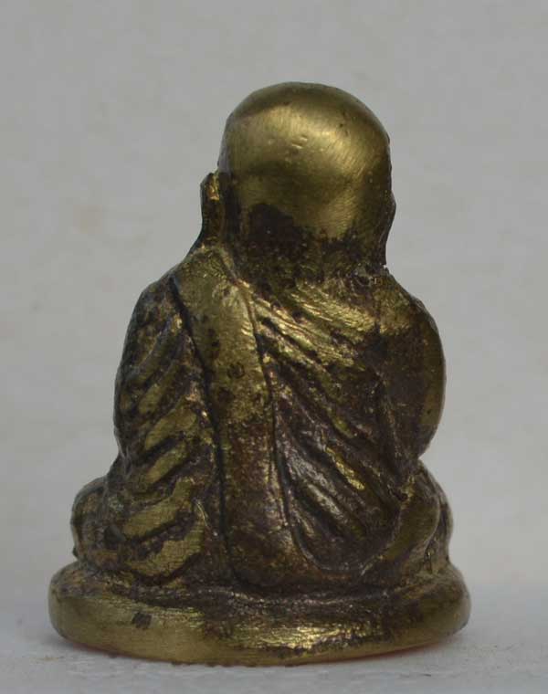 หลวงพ่อเงิน กองทุน 53 พิมพ์ขี้ตาเนื้อขันลงหินเทหล่อโบราณในพิธี หมายเลข 659