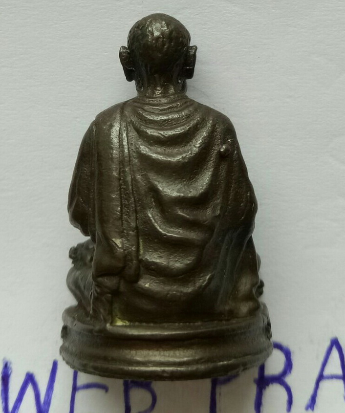 รูปหล่อสมเด็จโต เนื้อนวโลหะ ปี 2517 พิมพ์ใหญ่ วัดใหม่บางขุนพรหม