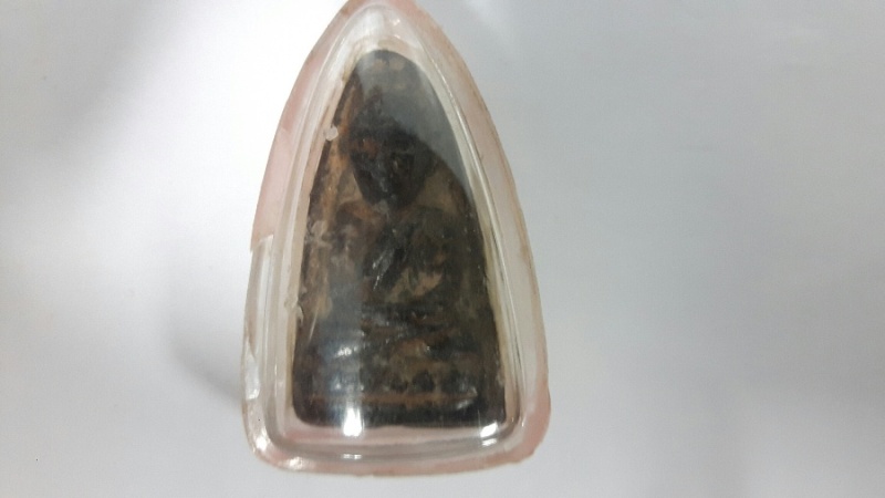 หลวงปู่ทวด หลังหนังสือใหญ่ เนื้อผงใบรานปิดทองเดิม ปี๒๕๑๓ วัดช้างให้