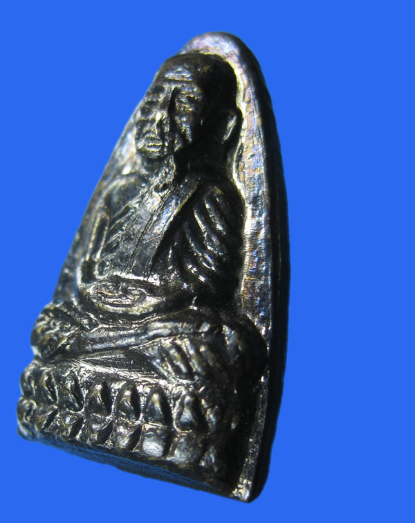 หลวงปู่ทวด หลังหนังสือ ปี 2524 พิมพ์นิยม เลี่ยมทองกันน้ำพร้อมบูชา