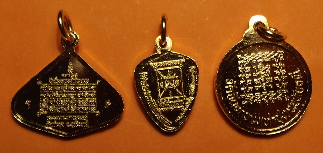 หลวงพ่อฤาษีลิงดำ พร้อมกัน 3 เหรียญ เก็บสะสมกันครับ แจกลูกแจกหลาน