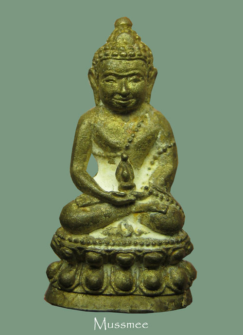 พระกริ่งมหาจักรพรรดิ์เนื้อโสฬสธาตุเหล็กไหล (ลพ.สมชายวัดหลักเมือง) หลวงปู่หมุน พร้อมเกจิ80 