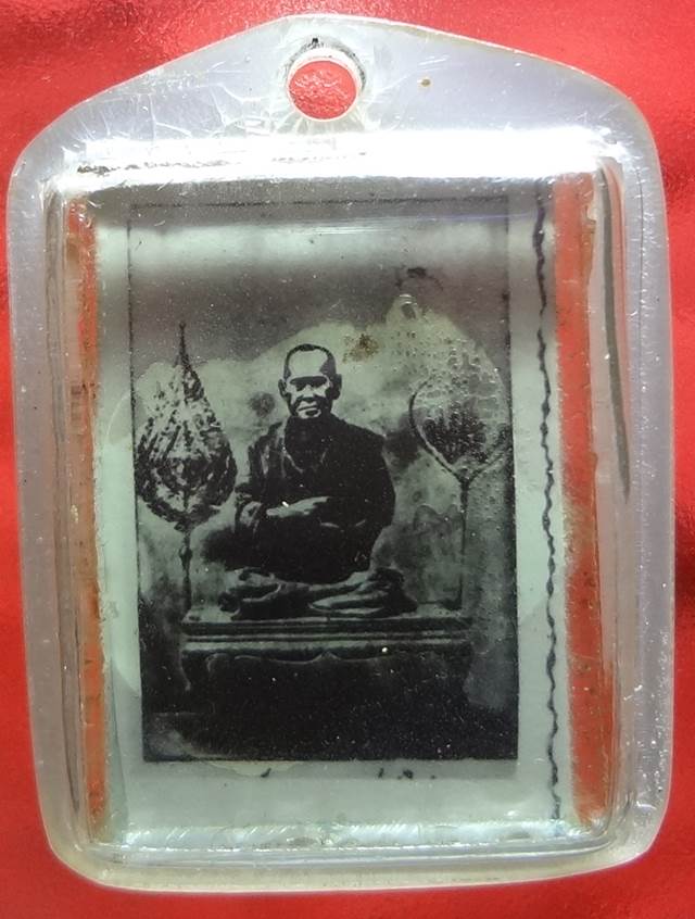  ภาพถ่ายสมเด็จพุฒจารย์โต เก่าๆตามภาพเลยครับ