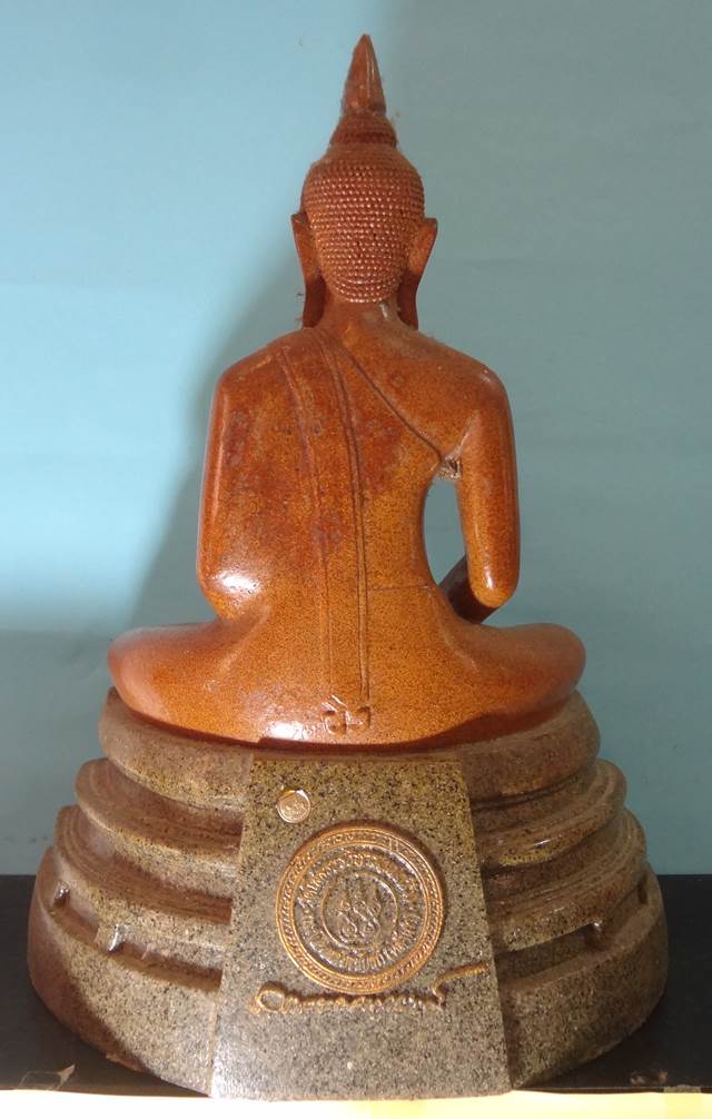  หลวงพ่อโสธรเนื้อกระเบื้องหลังคาโบสถ์หน้าตัก 7 นิ้วฐาณกว้าง 9 นิ้ว