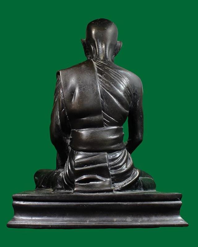 รูปหล่อ 5 นิ้ว พระอุปัชฌาย์ภาวนาวิสุทธิ์ (หลวงพ่อจรัญ วัดอัมพวัน ) พ.ศ. 2525 เนื้อโลหะ หายาก 