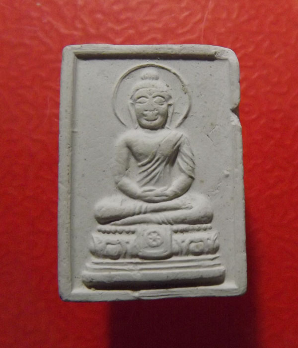 พระพุทธหลัง พย. ศิษย์ สร้าง หลวงปู่แก้ว วัดละหารไร่ ปี2518-19