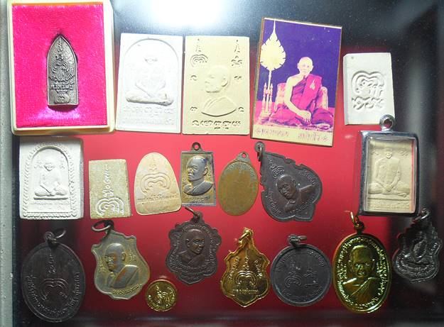 หลวงพ่อแพ วัดพิกุลทอง สิงห์บุรี 20องค์เคาะเดียวแดงชุดที่2