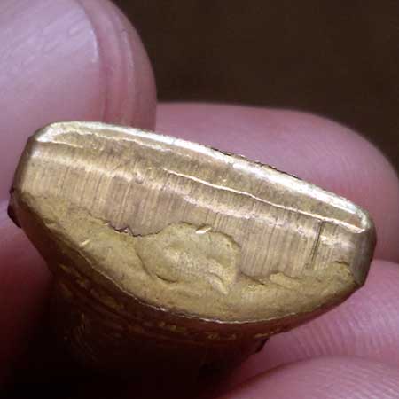 รูปหล่อปั้มฉลองอายุครบ7รอบ หลวงพ่อสืบ วัดสิงห์ (เนื้อทองฝาบาตร ตอกโค๊ต)