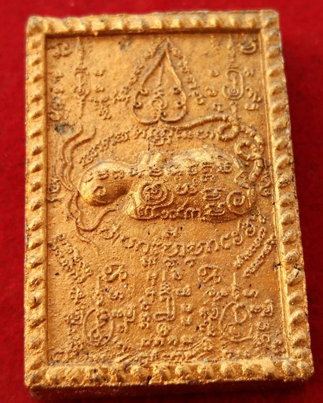 เพชรพญาธร เนื้อผงทาทองปี ๒๕๔๓หลวงปู่หมุน เสก วัดซับลำใย สร้าง