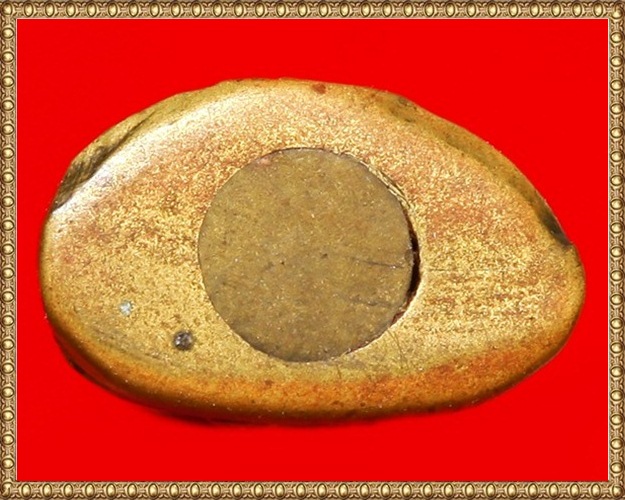 พระกริ่งเล็กหลวงพ่อโสธร ปี ๒๕๐๓ ตัวหนังสือนูน