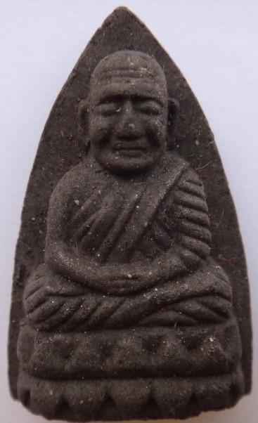 หลวงปู่ทวด สร้างศูนย์ศิลปาชีพ ปี37 2องค์ เคาะเดียว130