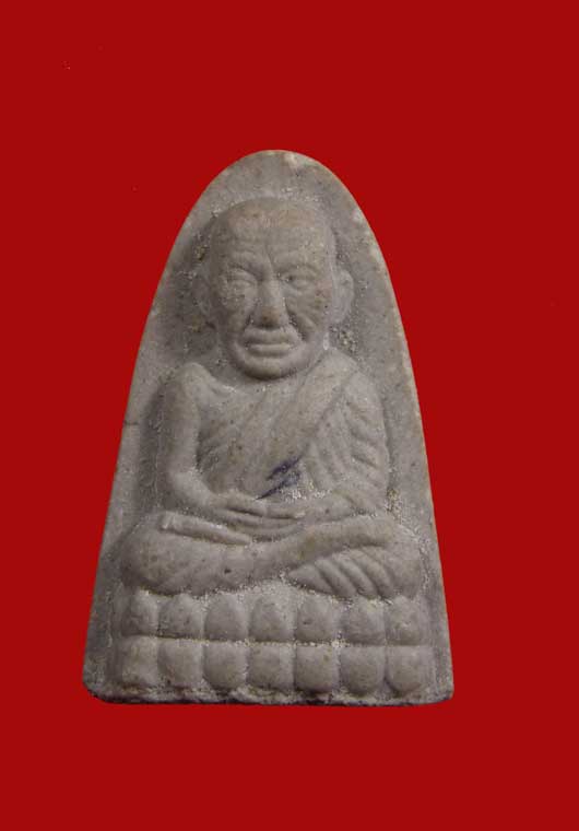 พระหลวงปู่ทวดพิมพ์ย้อยยุควัดช้างให้พร้อมกล่องสภาพสวย เคาะเดียว