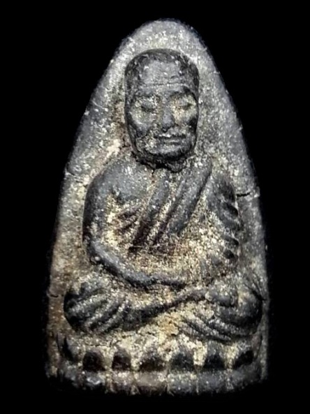 หลวงปู่ทวดเนื้อว่านพิมพ์กลาง วัดช้างให้ ปี24 