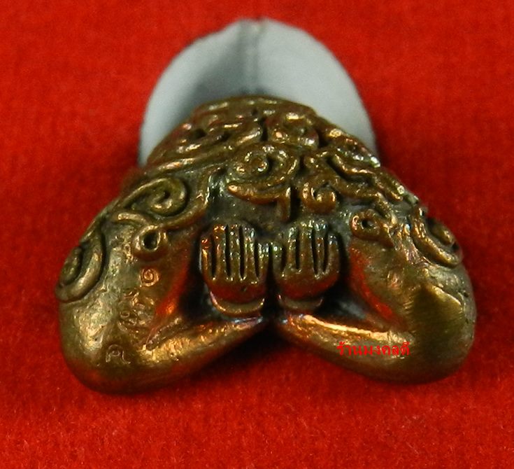 พระปิดตาอุตตโม ไตรมาส 53 หลวงพ่่อสาคร เนื้อทองแดงผสมชนวน พิมพ์ใหญ่ No.1974 !พิเศษมีเข็ม 2 เล่ม 