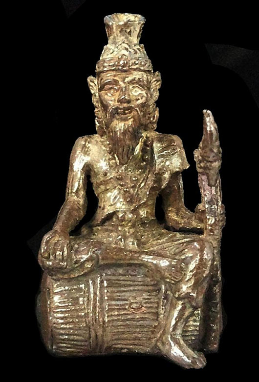 รูปหล่อฤาษีนั่งกลอง พระอธิการใจ วัดพระยาญาติ จ.สมุทรสงคราม ปี2552 เนื้อสำริด หมายเลข 111