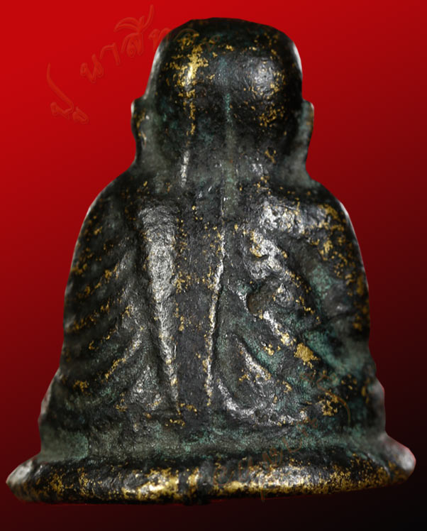 หลวงพ่อเงิน วัดบางคลาน จังหวัด พิจิตร รุ่นปืนแตก พิมพ์นิยมเศียรโต ปี ๒๕๒๘ ๔