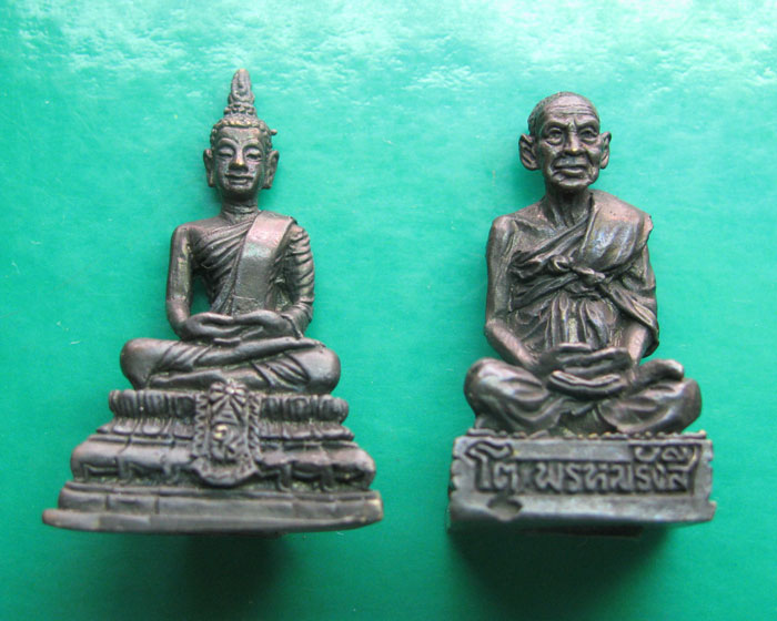 รูปหล่อ เสาร์ห้า วัดไชโย