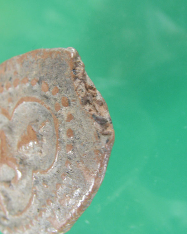 พระกรุเนื้อดิน