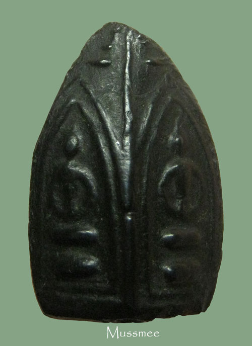 พรหมสี่หน้าเนื้อเมฆพัต หลวงพ่ออี๋ วัดสัตหีบ ชลบุรี ### เคาะเดียว ### พระสวยยยยยยยยยยยย