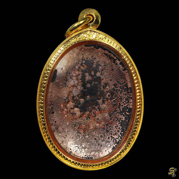 ล็อกเก็ตท่านเจ้าคุณนรรัตน์ราชมานิต วัดเทพศิรินทราวาส ผิวเดิมๆ สวยมาก ยันต์ชัด