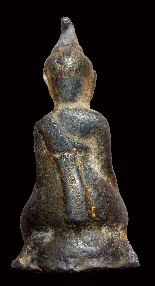 พระเชียงแสนเดี่ยว พิมพ์ลอยองค์ เนื้อตะกั่วสนิมแดง จ.เชียงราย