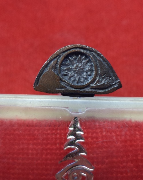 พระชัยวัฒน์ ศิลปลพบุรีประยุกต์ เนื้อนวะ หลวงพ่อแพ วัดพิกุลทอง ปี35