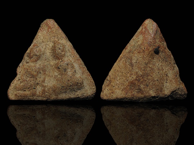 พระกำแพงลูกแป้งคู่