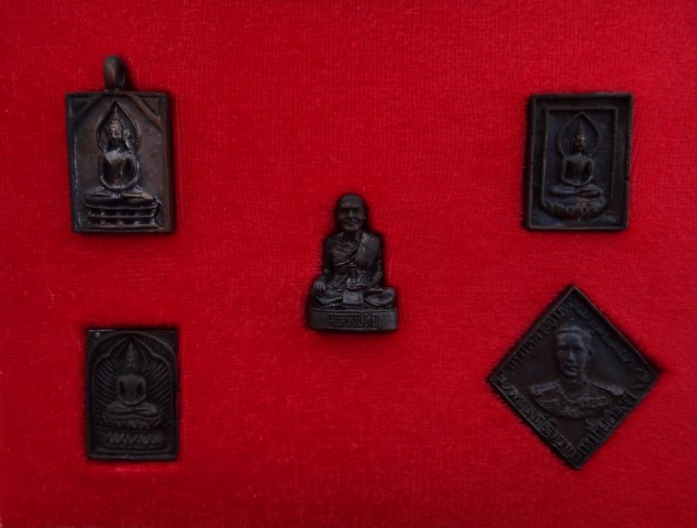 ชุดหลวงปู่ศุข อนุสรณ์300ปี ปี36เคาะเดียว330