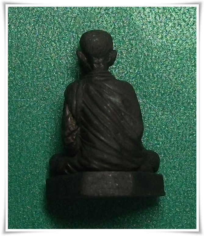 ลพ.เกษม เขมโก สุสานไตรลักษณ์ ลำปาง " รูปหล่อ 28 พ.ย.37  "