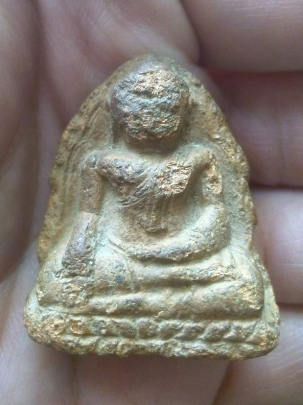 ลวงพ่อโตกรุบางกระทิงปางมารวิชัยสภาพน่ารักสมบูรณ์ไม่หักไม่ซ่อม